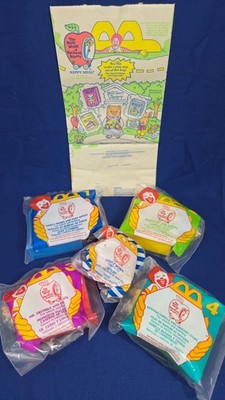The Busy World of Richard Scarry Set Of 4 plus u3 NIP McDonald's 1995 Toys & Bag