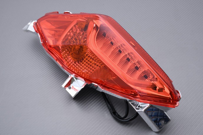 Feu stop LED gauche avec clignotants pour Yamaha XMAX 400 2018-2020 en ABS noir