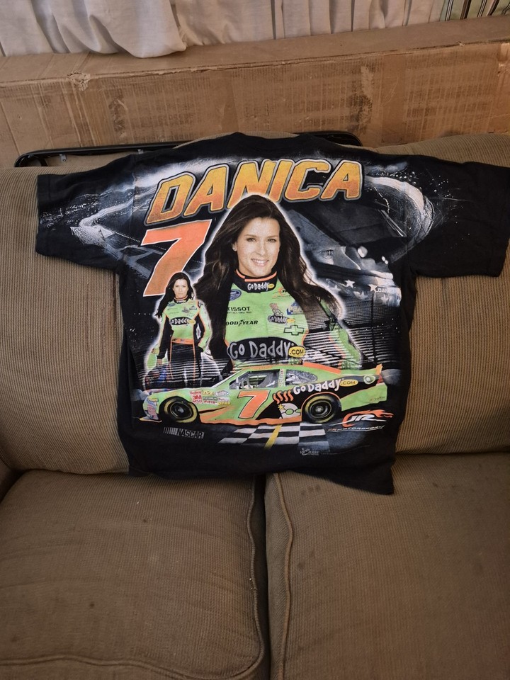 Danica Patrick  Go Daddy NASCAR #7 Racing Race Fan T Shirt M