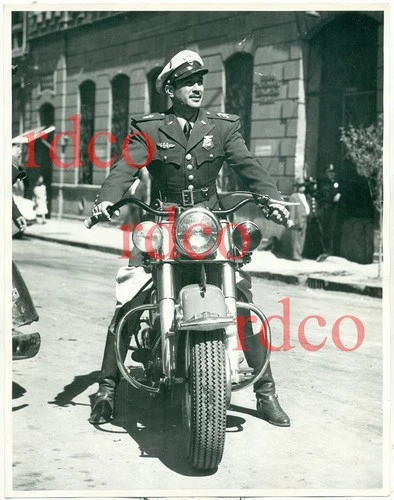 Pedro Infante en motocicleta, escena de la película A Toda Máquina, 26 x 20 cm