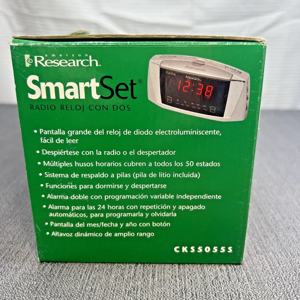 Emerson Research CKS5055S Smart Set Dual Auto Alarm Clock Radio AM/FM Auto Set - Image 2 of 4
