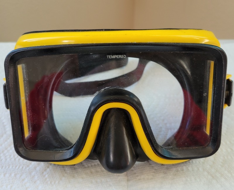 Vintage 1970's Farallon Prismatic Diving Face Mask Yellow