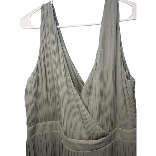 TFNC London Calida Maxi Dress Sage Pleated V-Neck Size 22, PLUS SIZE - Picture 3 of 7