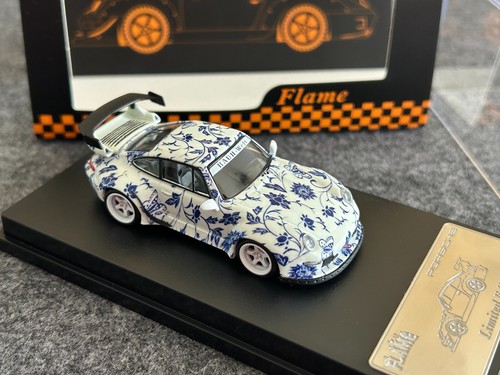 Flame 1/64 Porsche Wide-body Luminous Blue and White Car Model 993/964 RWB - Picture 6 of 20