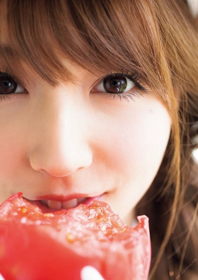 Yui MIKAMI Photobook  2nd "Your Angel" Authentic Japanese Sexy AV actor - Image 4 of 4