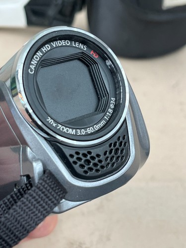 Canon LEGRIA HF R26 E HD PAL Camcorder 28x Advanced Zoom Untested with bag - Picture 11 of 13