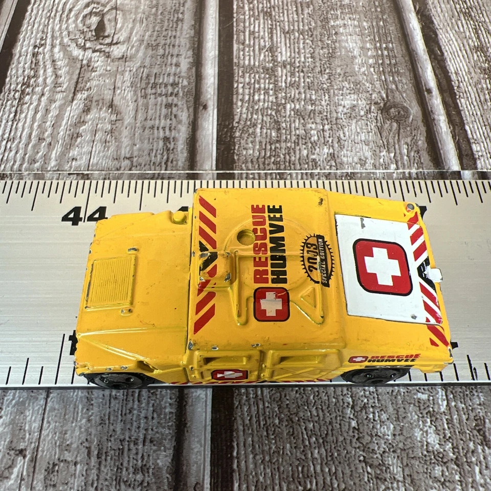 1994 Rescue HUMVEE 2003 Special Edition 1:64 Die-cast by MATCHBOX Hatch Opens - Image 2 of 4