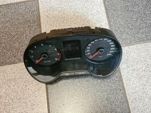 VW Polo 6R  Benzin Tacho Kombiinstrument 6R0920860A mit 170 Tkm