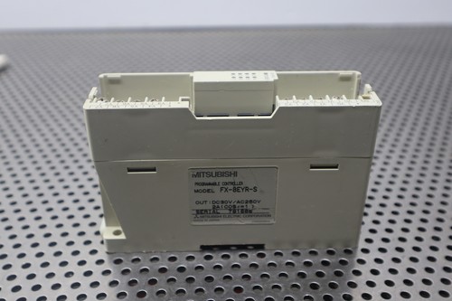 Mitsubishi FX-8EYR-S Programmable Controller DC30V/AC250V 2A (Missing Covers) - Picture 10 of 15