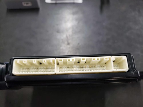 17 18 19 HIGHLANDER Temperature Control Module ID# 886500E342 - Picture 2 of 12