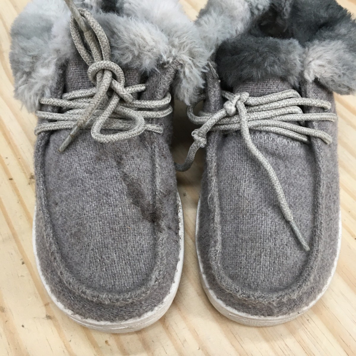 Hey Dude Shoes Youth 13 Britt Sneakers Gray Faux Fur Trim Lace Up