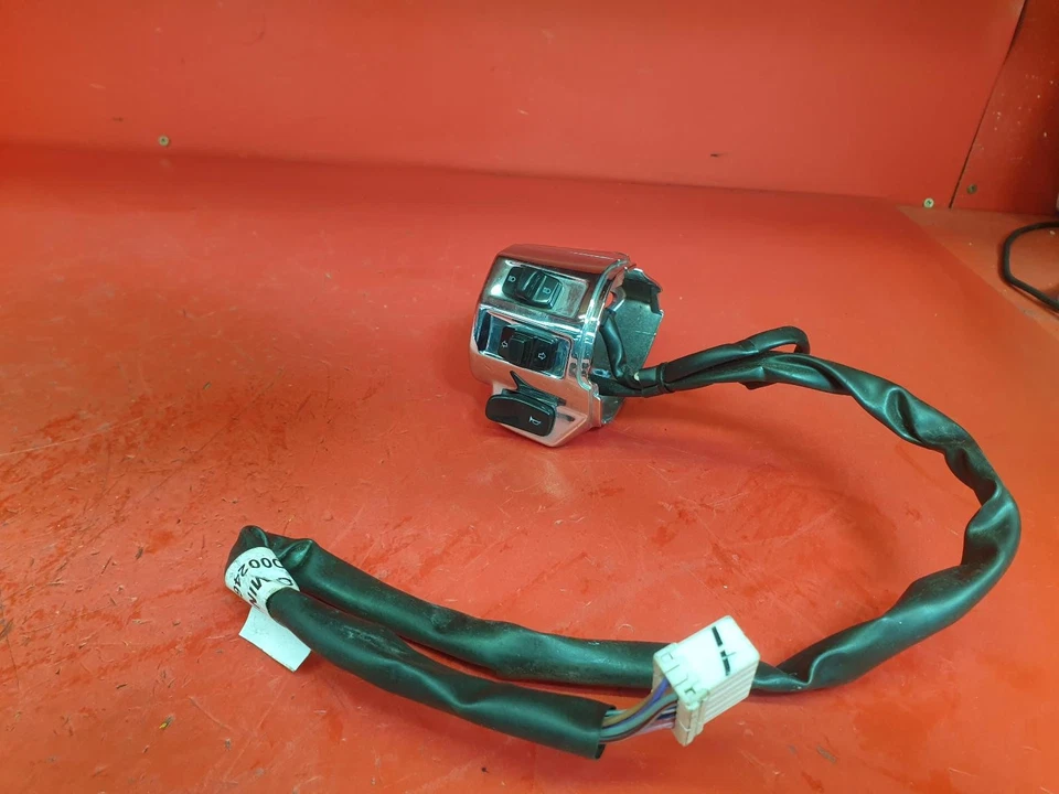 VESPA ELETTRICA LH INTERRUPTOR IZQUIERDO ENGRANAJE 2020 Foto 4 de 4