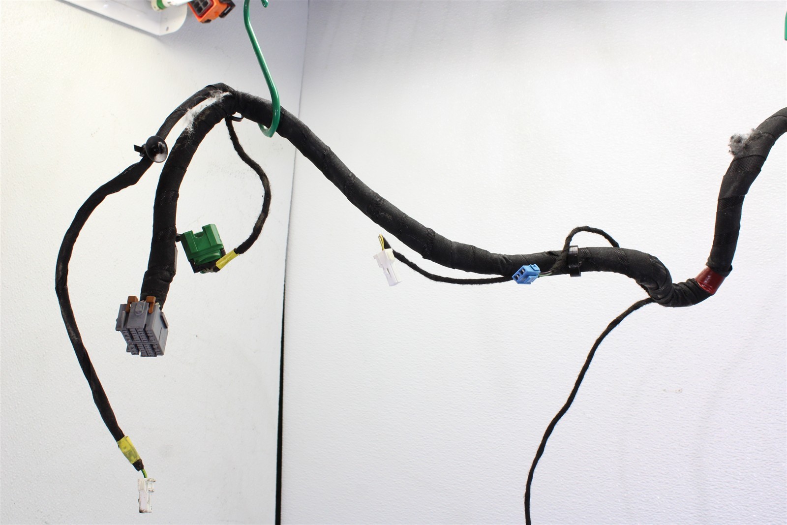 2013 Maserati GranTurismo S Dash Wiring Harness 285001