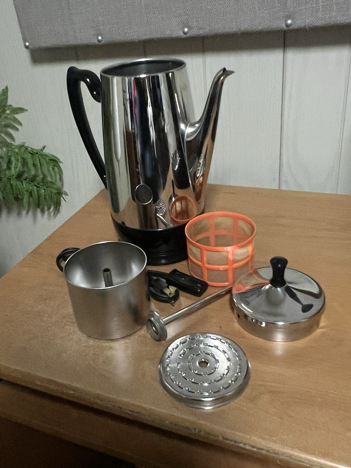 Vintage GENERAL ELECTRIC Automatic Percolator 4-10 Cup Coffee Pot GE A1CM30