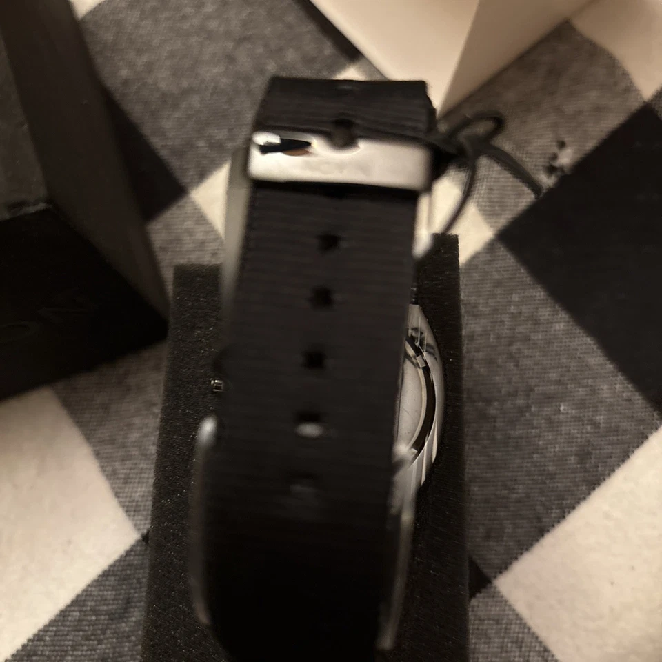 Reloj Nixon ~ Time Teller Acetato ~ Todo Negro/Plateado 40 mm ~ A327-2345 Foto 4 de 4