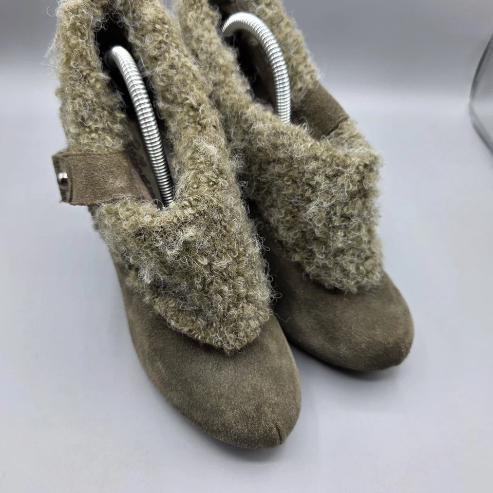 Botines de tacón de aguja Naughty Monkey para mujer 7,5 verde tostado gamuza imitación piel correa Foto 2 de 4