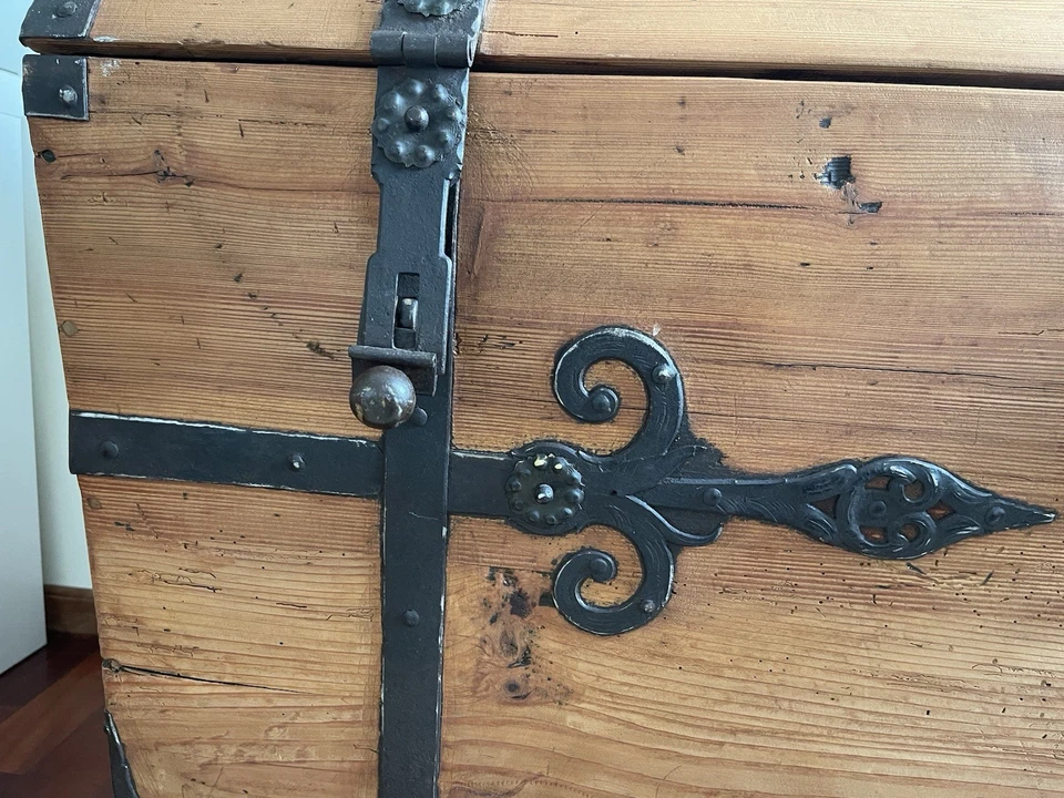 Überseetruhe Aussteuertruhe Truhe - Bild 4 von 4