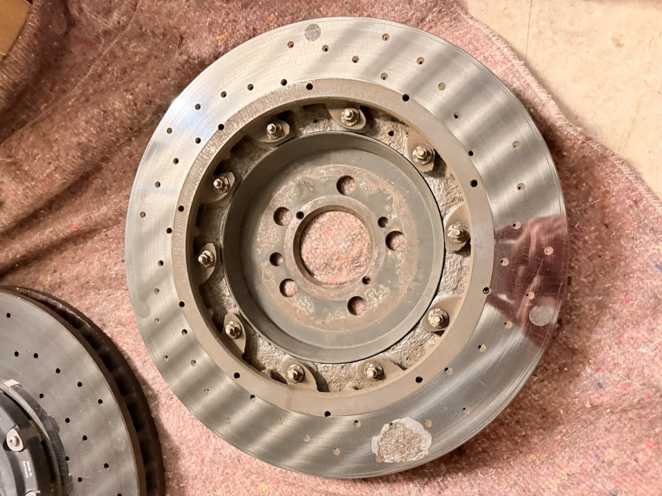 Keramik Bremsscheibe hinten links Mercedes AMG 63S A2314230712 AMG GT W213 usw - Bild 2 von 4