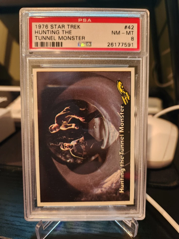 1976 Topps STAR TREK #42 HUNTING THE TUNNEL MONSTER  PSA 8 w/ BOX Captain Kirk  - Image 3 of 4