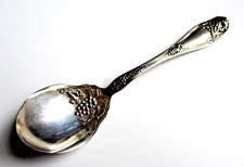 Vtg R. C. Co. (Rogers Cutlery) ISABELLA / GRAPE (1913) Silverplate Sugar Spoon