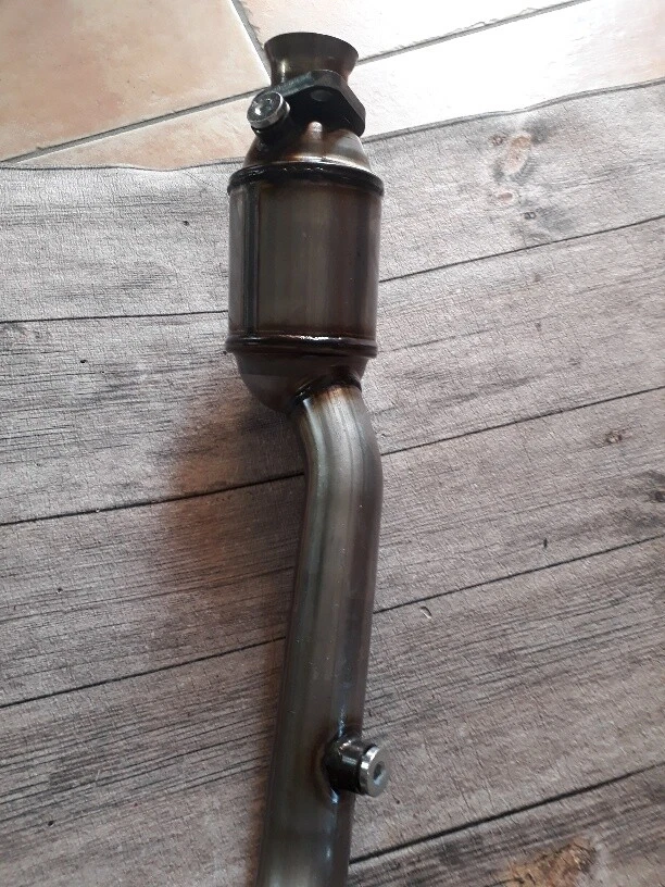 Exhaust Catalyst Jeep Wrangler JK 3.8L 52059930AH 52059930AG Year 07-2009 New - Image 3 of 4