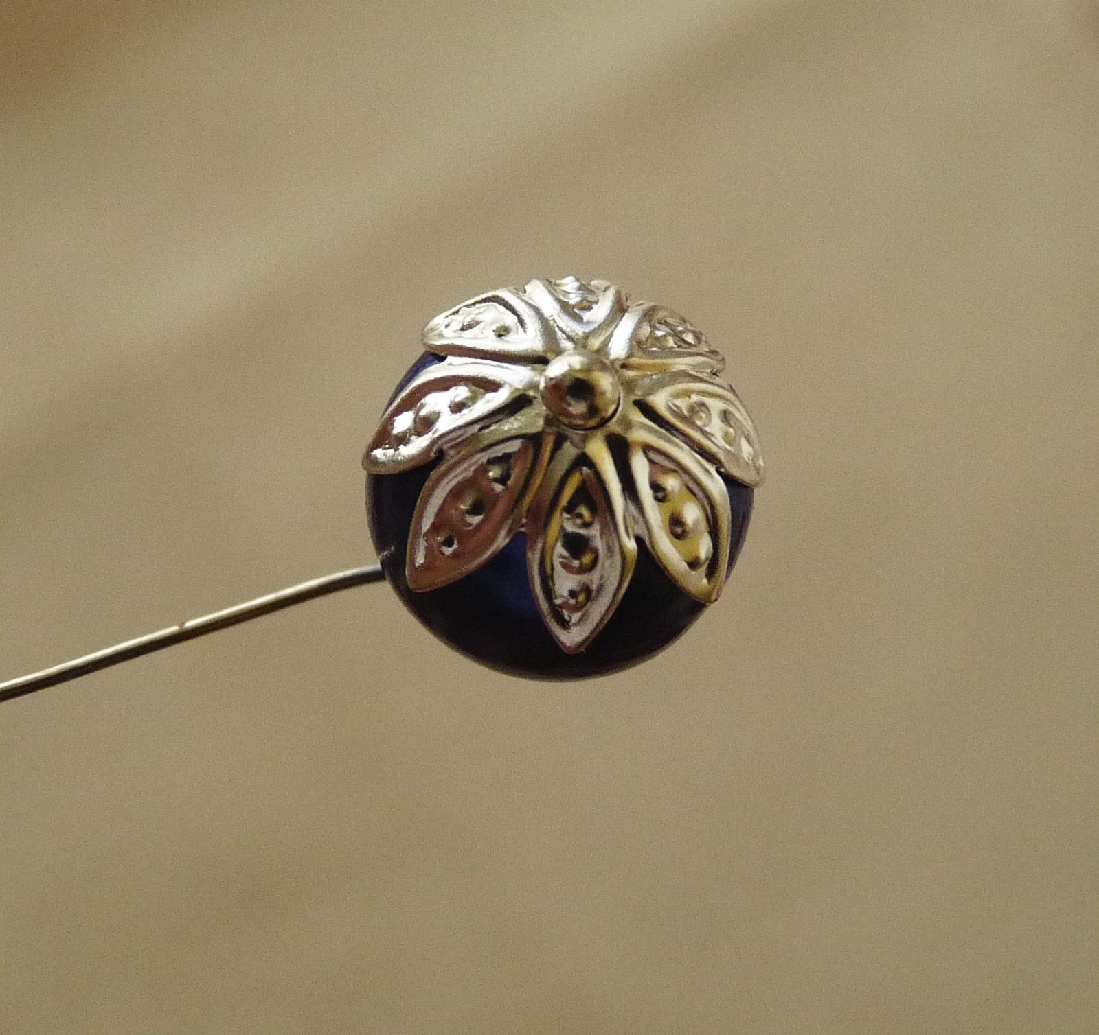 40pcs Metal Flower Bead End Caps 10mm Silver/Gold/Copper/Bronze Beading