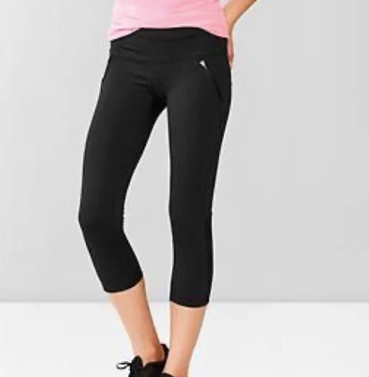 GapFit GFast Black Athletic Cropped Capri Leggings Size Small EUC