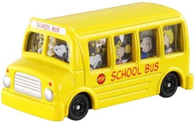 TAKARA TOMY Dream TOMICA No.154 SNOOPY SCHOOL BUS from Japan