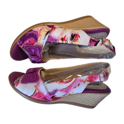 New Softspots 10 Wide LeBeau Orchid Pink Floral Wedge Slingback Open Toe Sandals