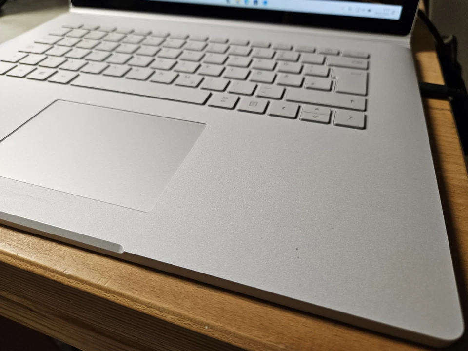 Microsoft Surface Book 2 15", Core i7-8650U, 16GB RAM, 1TB SSD, GeForce GTX 1060 - Bild 4 von 4