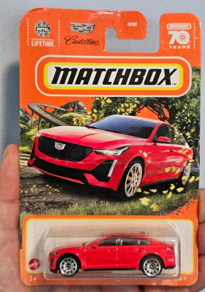Matchbox 2022 Cadillac CR5-V 2021 New in pack 70 years diecast car elite - Image 4 of 4