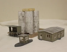 Walthers Cornerstone HO Scale Truck-Served Fuel Distributor Built and Weathered