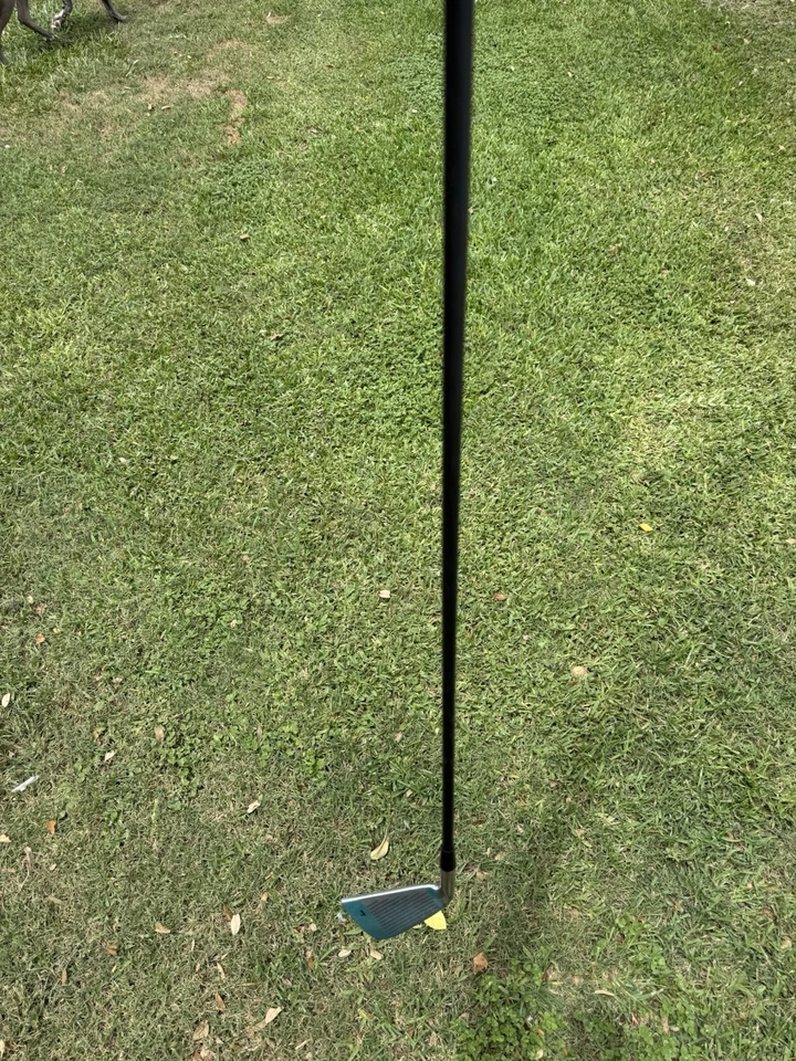 Golfsmith 4 Iron RH Graphite Shaft 40.5” ⛳️ - Image 4 of 4