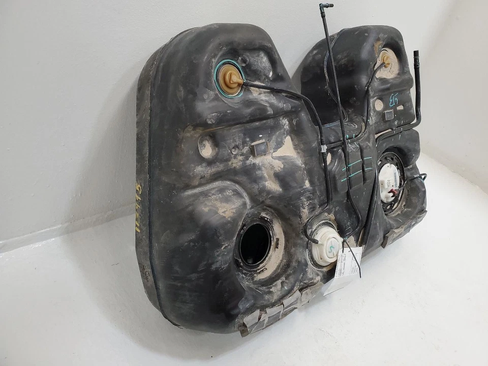 2012-2019 DODGE JOURNEY Fuel Tank AWD 21.1 Gallon 68158197AE Foto 3 de 4