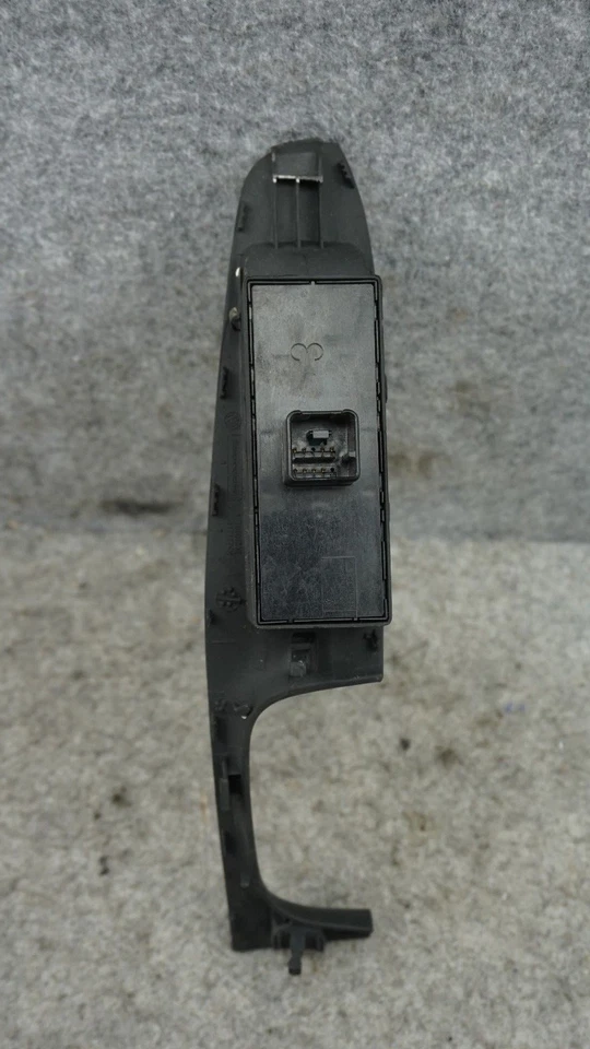 05 06 07 08 09 10 11 12 13 14 Interruptor de control de ventana lateral del conductor Volkswagen Jetta Foto 2 de 4