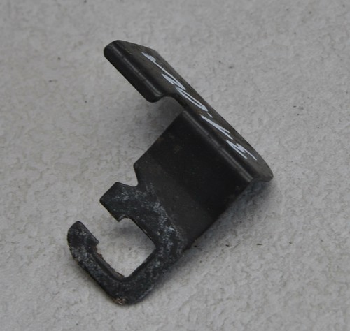 Ford Escort Cabrio MK6 (92-95) 1,6 16V 66KW Halter Halterung am Motor 31021-B141