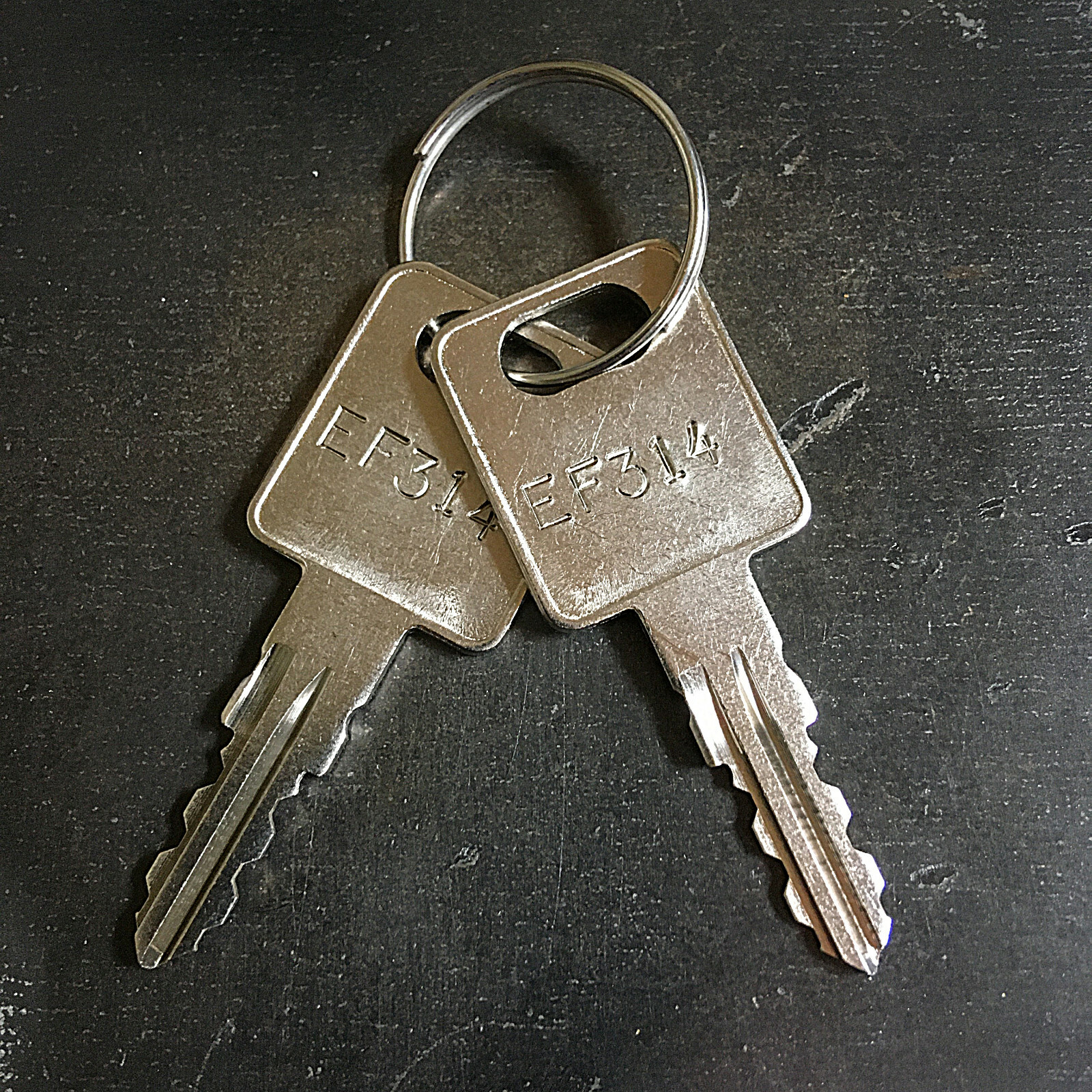(2) Fastec Travel Trailer FIC Keys Cut Key Code EF301 - EF351 -SHPD W/ TRACKING