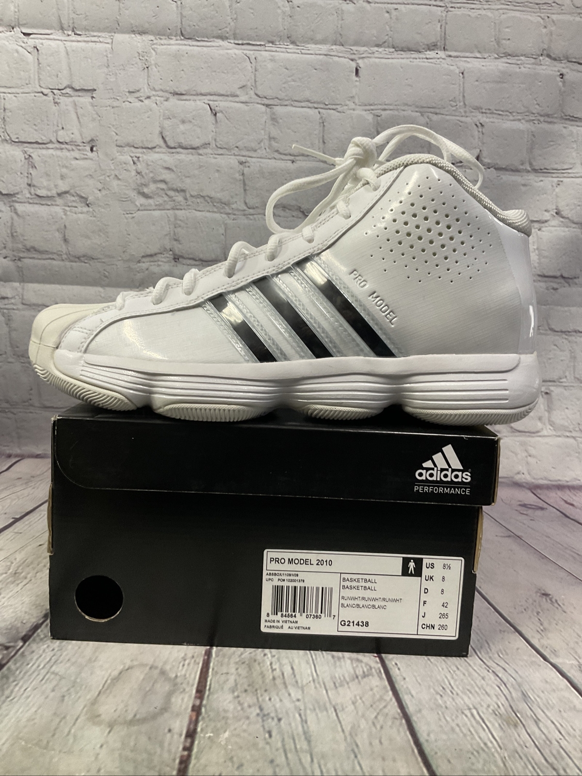 Adidas Pro Model Mens Basketball Shoes Size 8.5 White Gray New Other With  Box | eBay