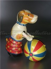HUND MIT BALL ORIGINAL PAYA ALICANTE MODELL VON GEORG LEVI / NBN NÜRNBERG (SBFT)