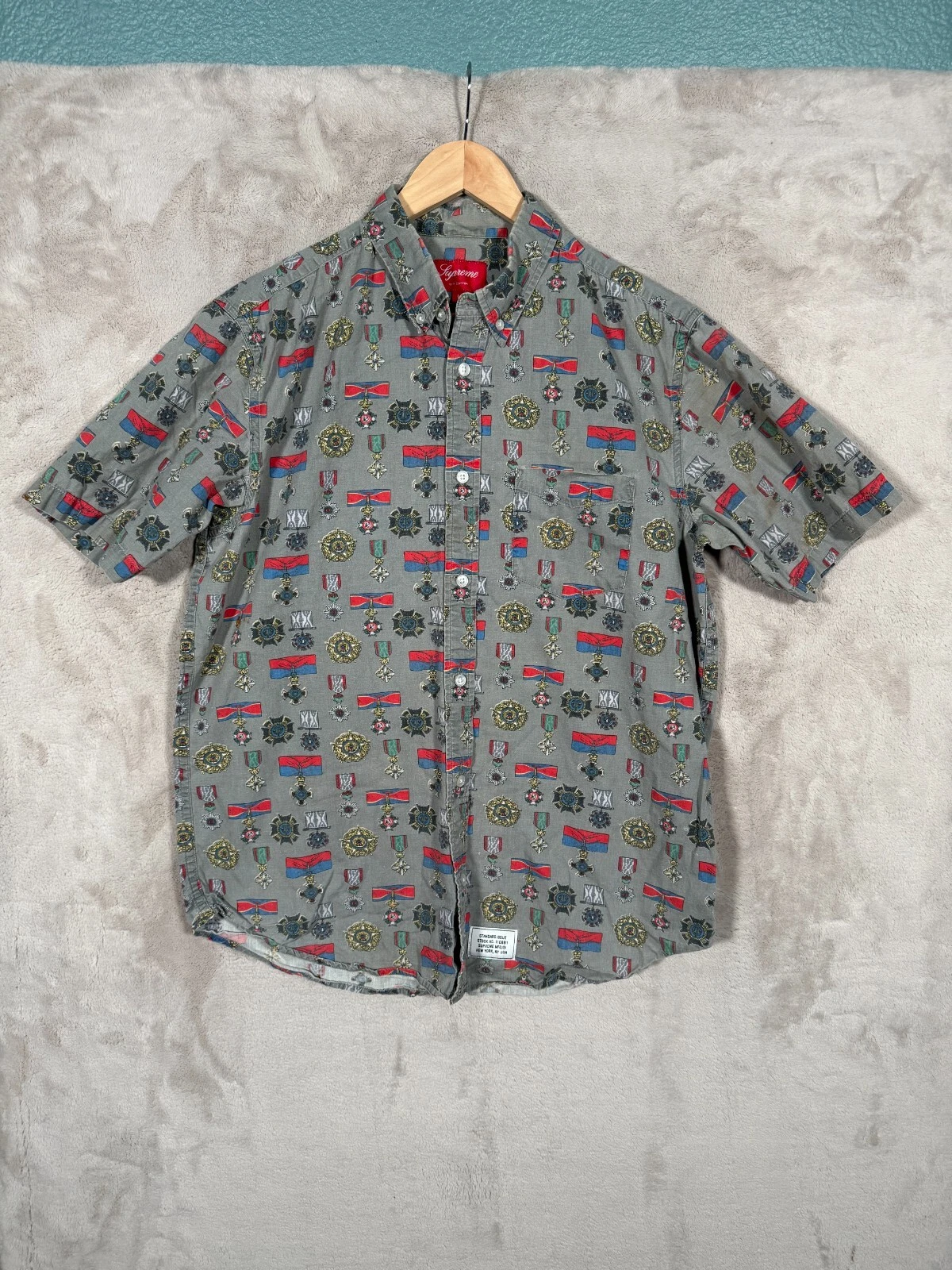 Chemise Médaille Suprême Taille L Large Gris Vintage 2010 SS10