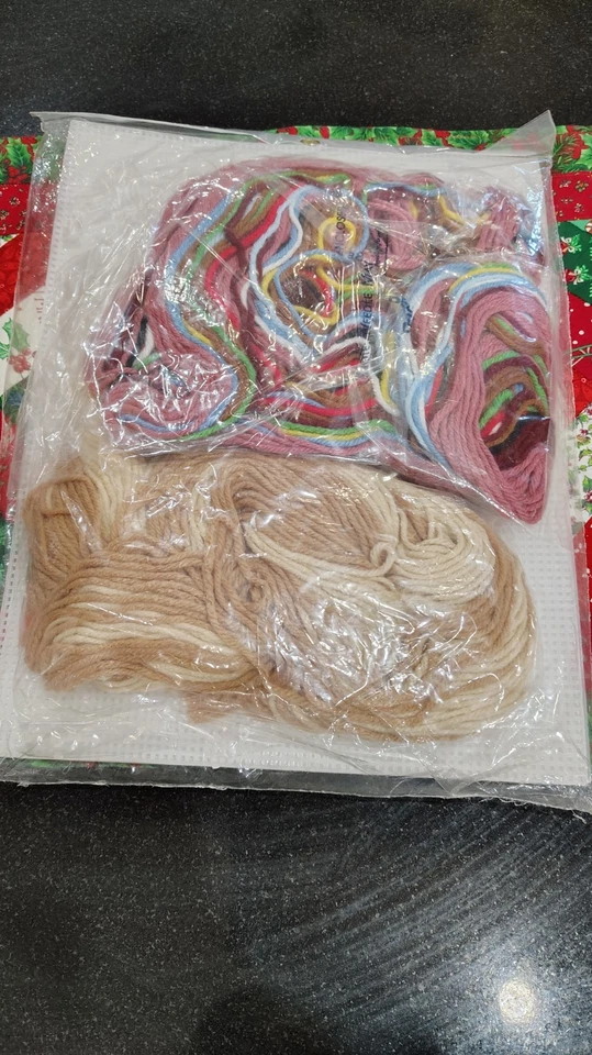 Bucilla playful puppy #6112 plastic canvas kit new vintage 1994 - Image 2 of 2