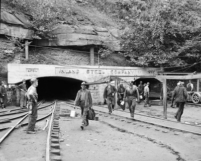 Miners Shift Change Inland Steel Co. Wheelwright #1 & 2 Mines KY 8x10 photo
