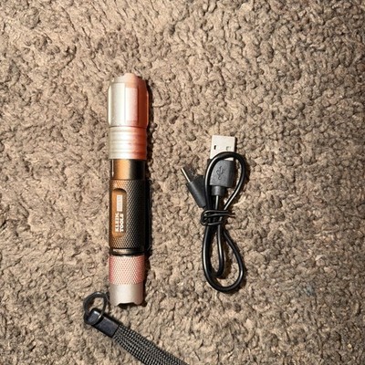Klein Tools Flashlight 56411 USB-c Rechargeable 1000 Lumens