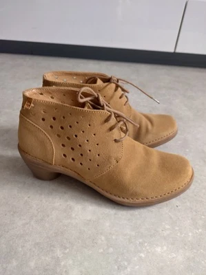 El Naturalista Women's Suede Ankle Boots. Size 6. Camel Colour. - Image 1 of 4