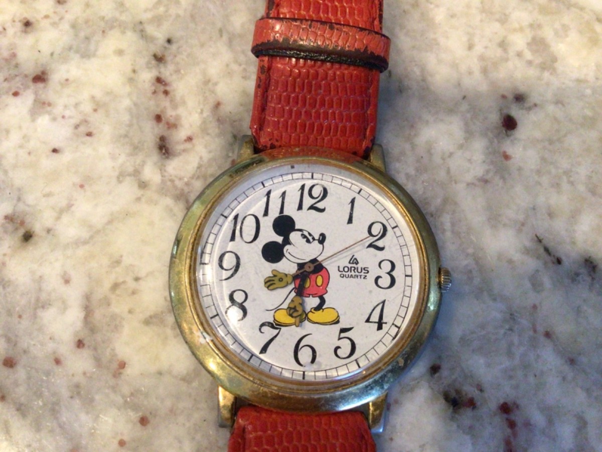 Disney Red Mickey Mouse Character Wristwatch 1970s BRADLEY Mickey Mouse Wristwatch Walt Disney Production  main image 4