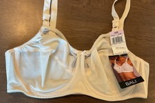 Bali Comfort-U Flower Full Figure Underwire Bra DF0180 Beige Size 40D NWT