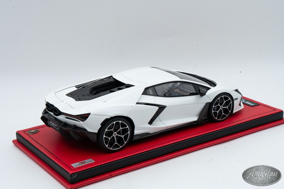 Lamborghini Revuelto 1/18 MR Collection LAMBO058A - Résine Neuve