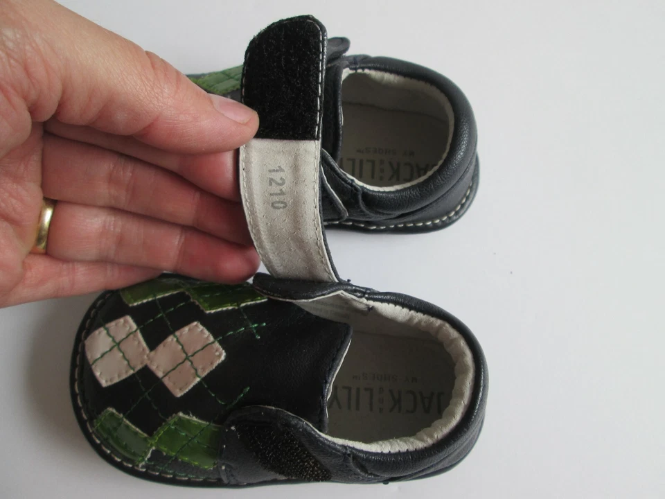 Jack and Lily Baby Shoes 12-18m. 4/5 Navy Blue Green Plaid Leather Hook & Loop - Image 4 of 4