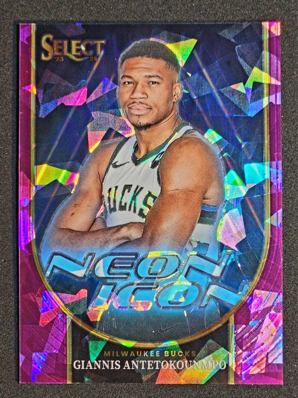 2023 Select #1 Giannis Antetokounmpo Neon Icon Purple Cracked Ice Prizms /75 NBA