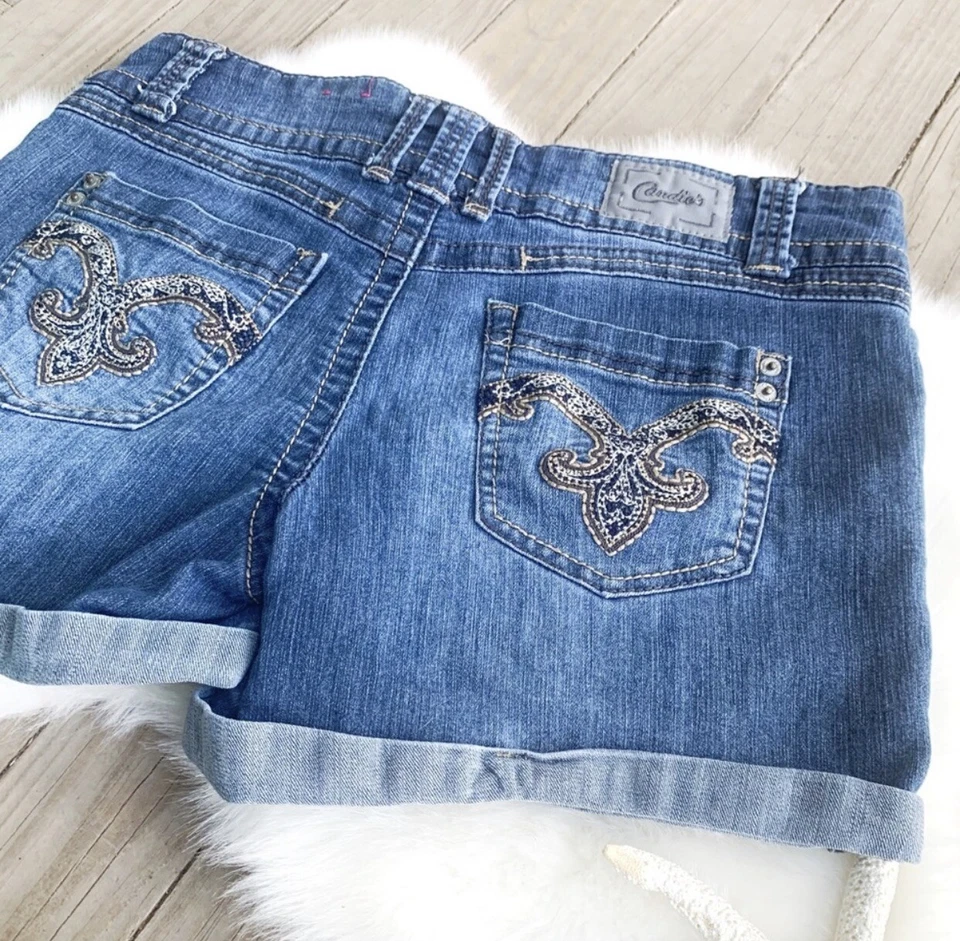 Pantalones Cortos de Jean CANDIES Dobladillo con Puños Cintura Alta Azul Denim Talla 9 Foto 3 de 3